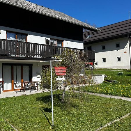 Apartma Jure Zgornje Gorje Bagian luar foto
