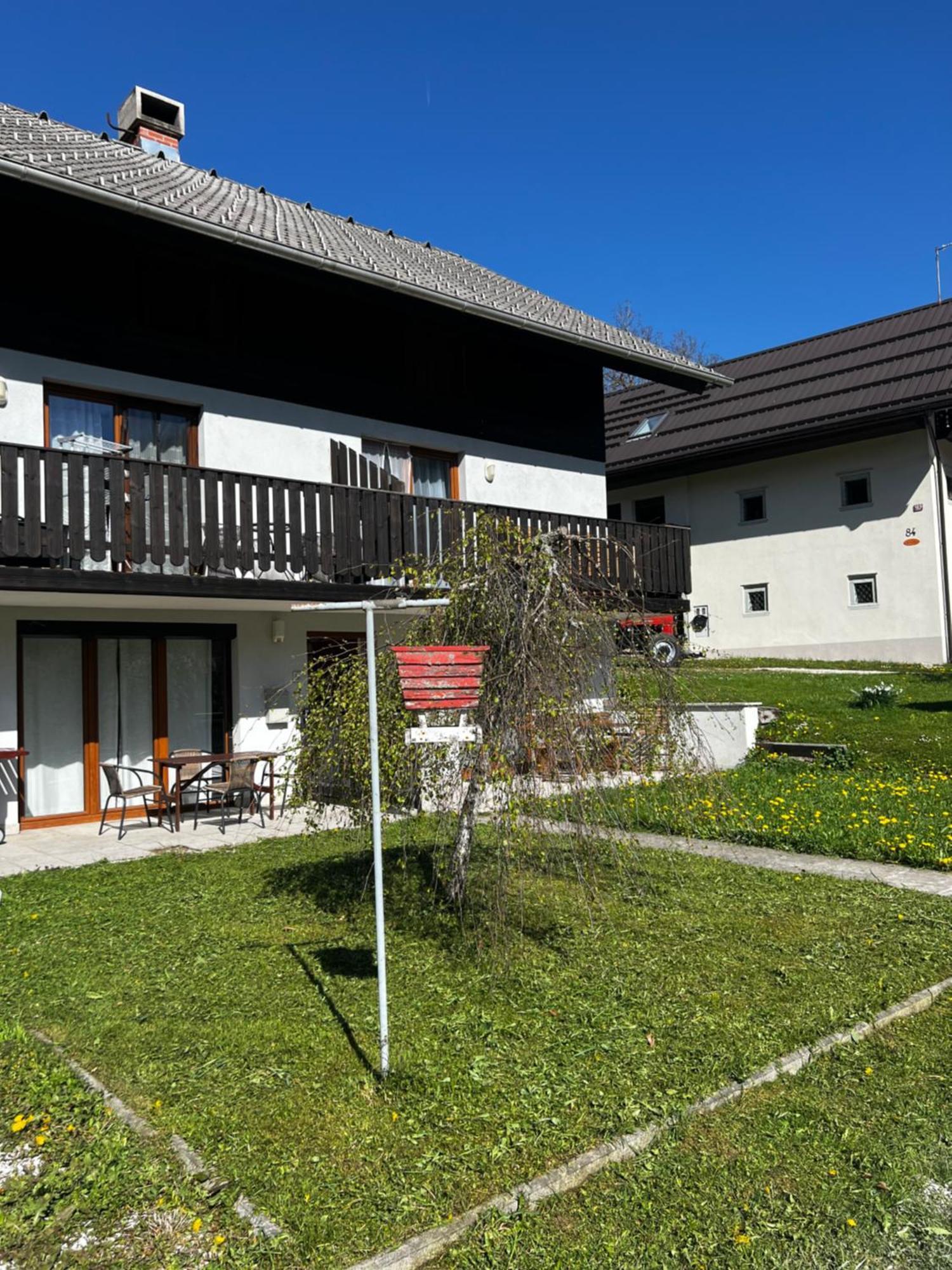 Apartma Jure Zgornje Gorje Bagian luar foto